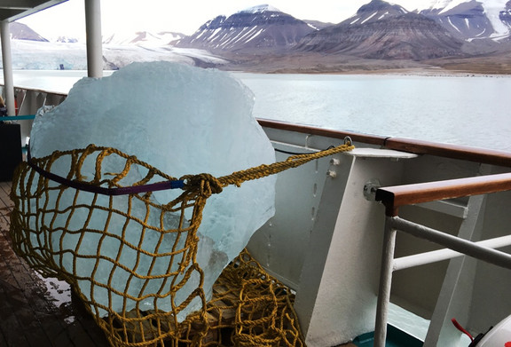 Eisfischen auf Spitzbergen