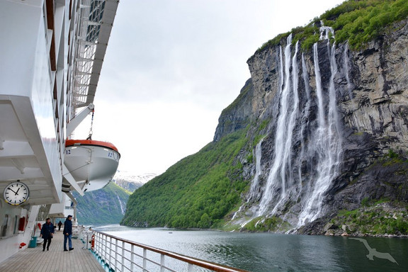 Wasserfall der sieben Schwestern im Geirangerfjord