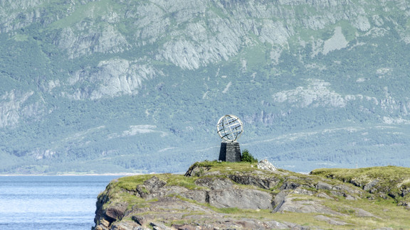 Über dem Polarkreis auf den Spuren der Postschiffe Globus am Nordkap