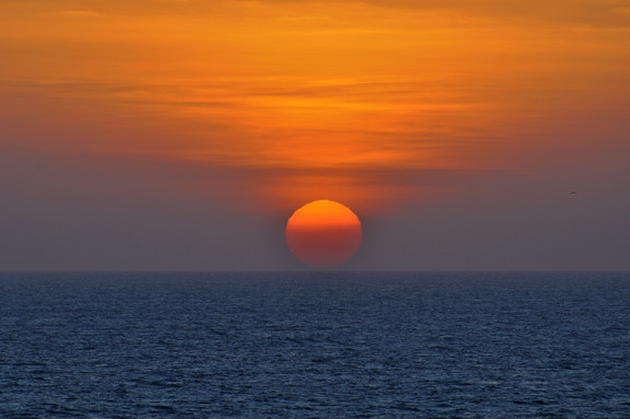 Fulminanter Sonnenuntergang auf See