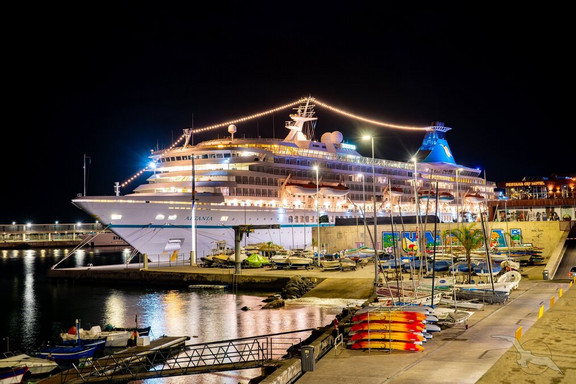 MS Artania in Funchal