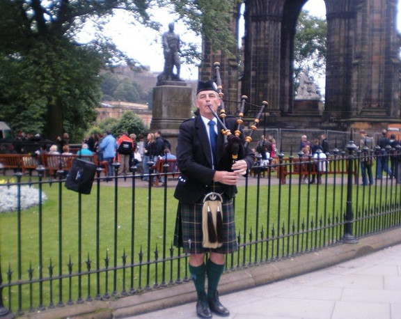 Dudelsackspieler in Edinburgh
