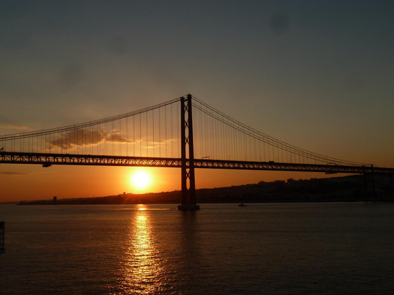 Ponte 25 de Abril in Lissabon
